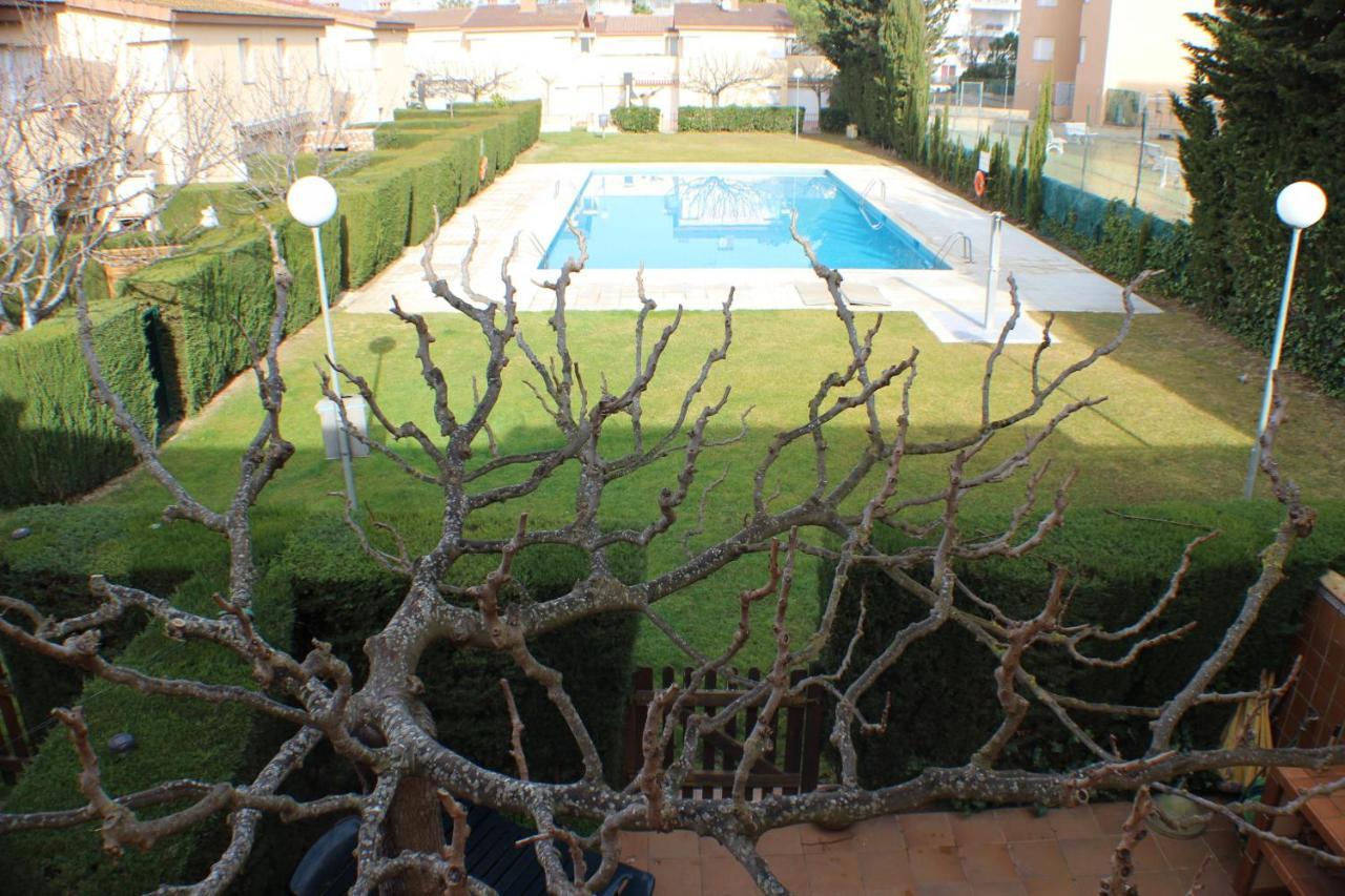Port Estrella 24 Villa Roses Kültér fotó